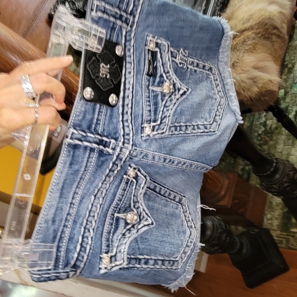 Miss Me jean shorts 27 - Picture 2 of 9